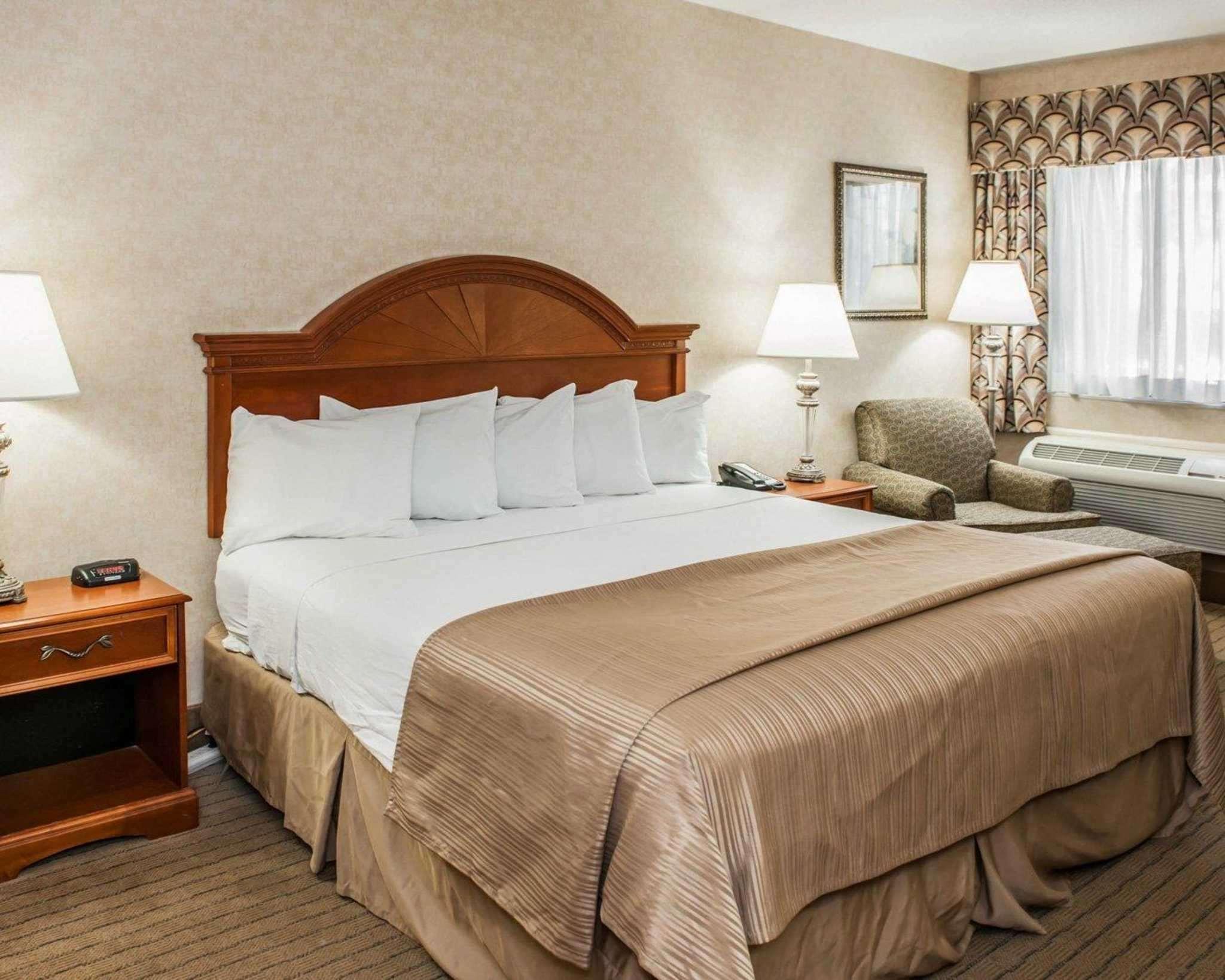 Quality Inn Castleton Zewnętrze zdjęcie