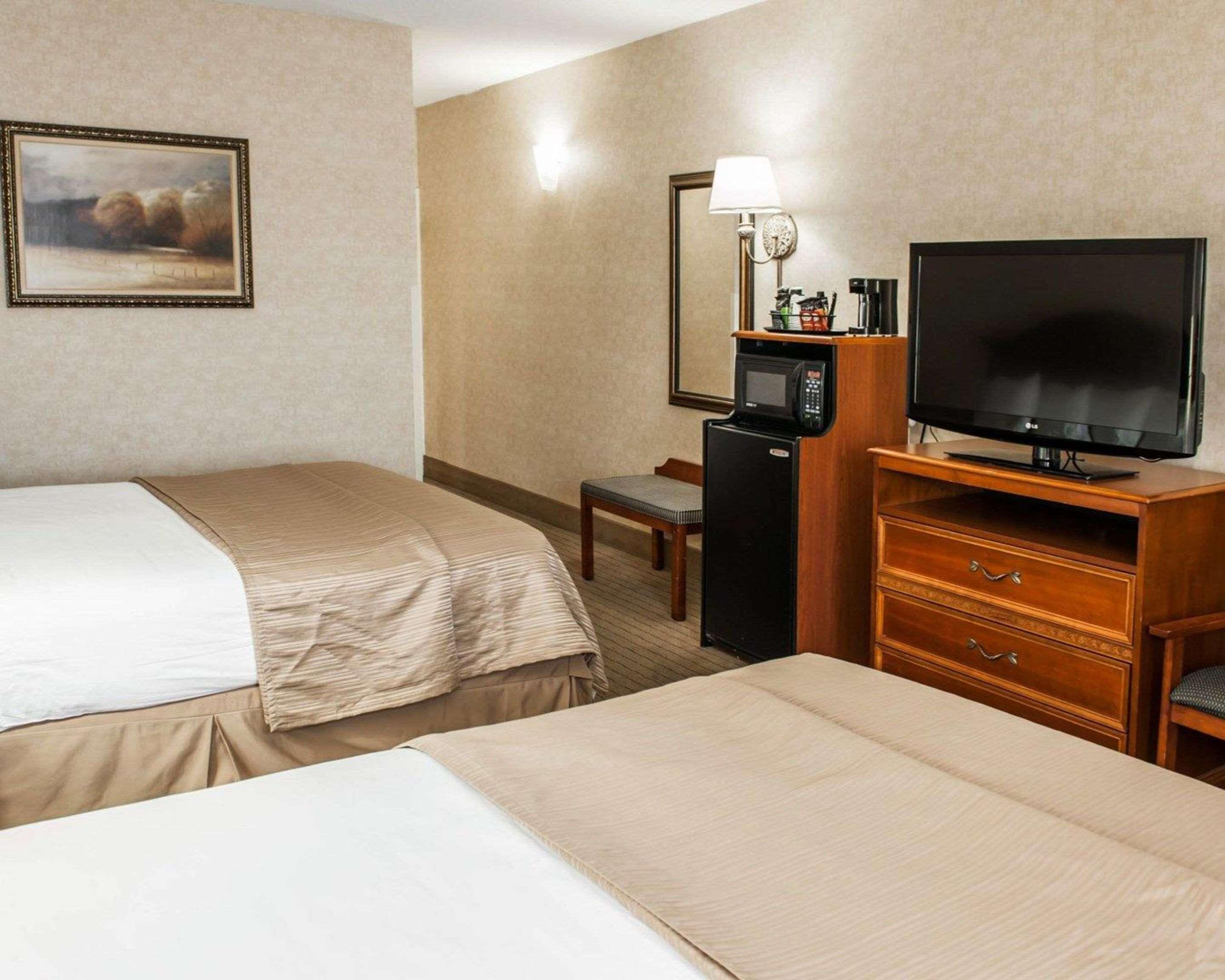 Quality Inn Castleton Zewnętrze zdjęcie