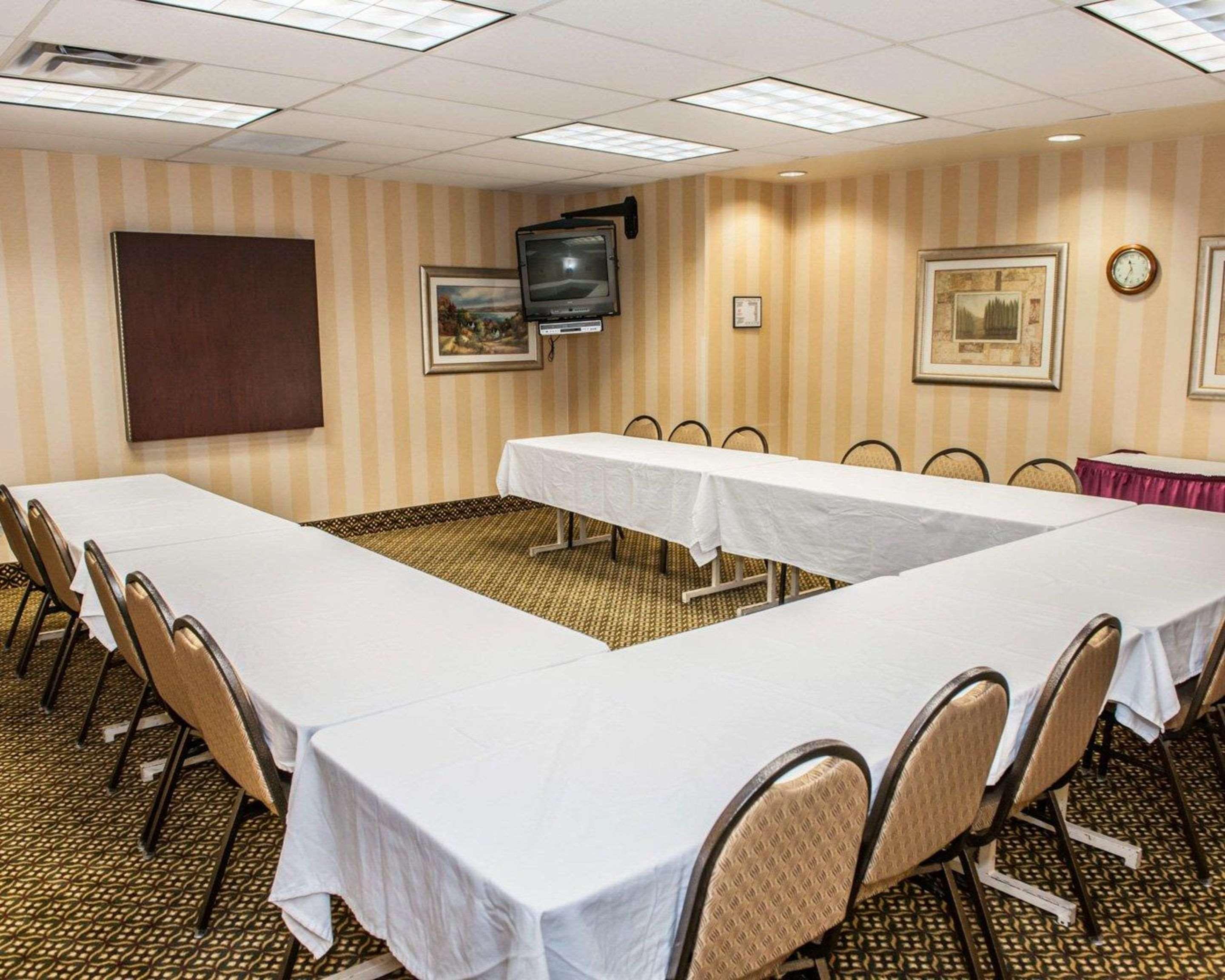 Quality Inn Castleton Zewnętrze zdjęcie