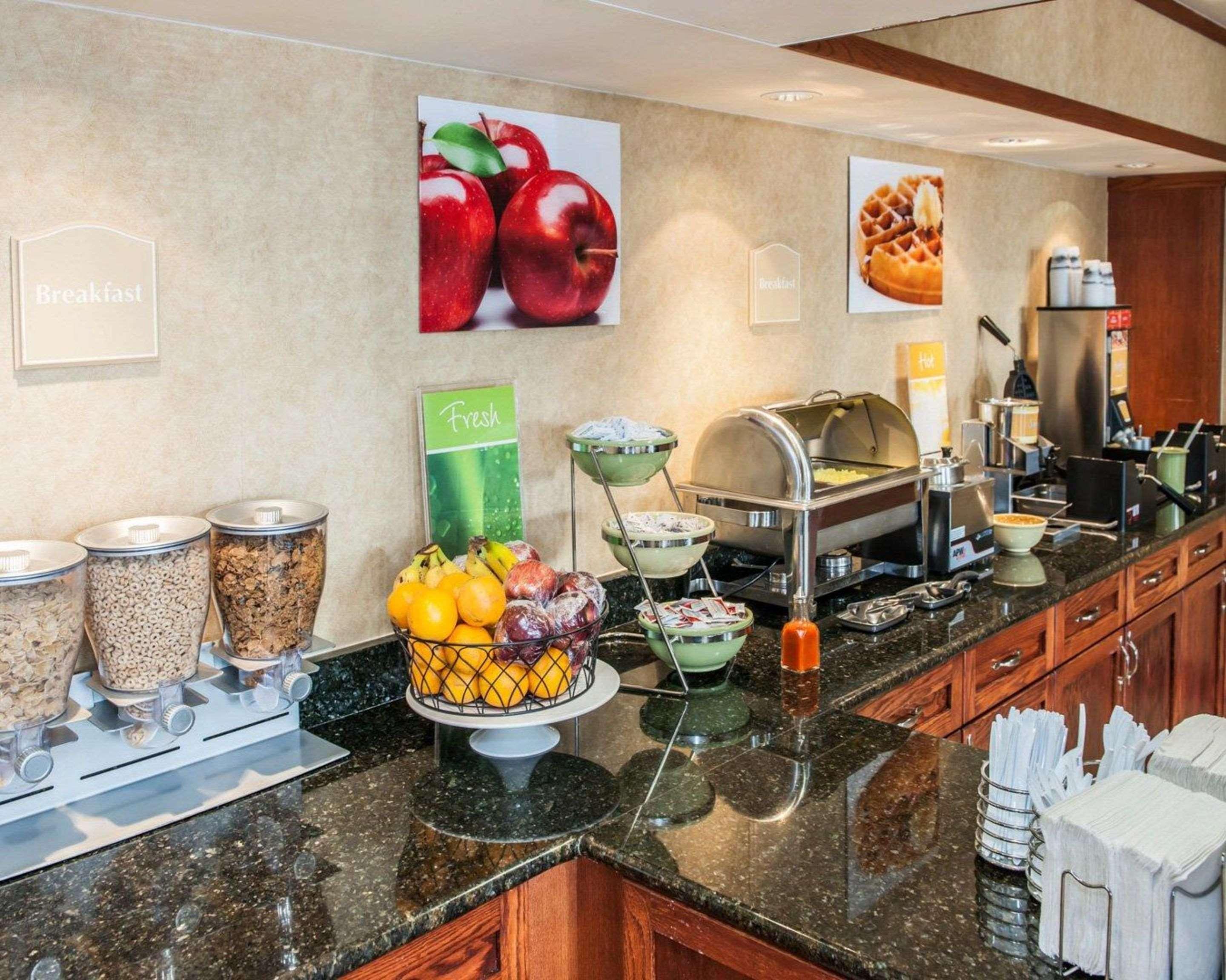 Quality Inn Castleton Zewnętrze zdjęcie