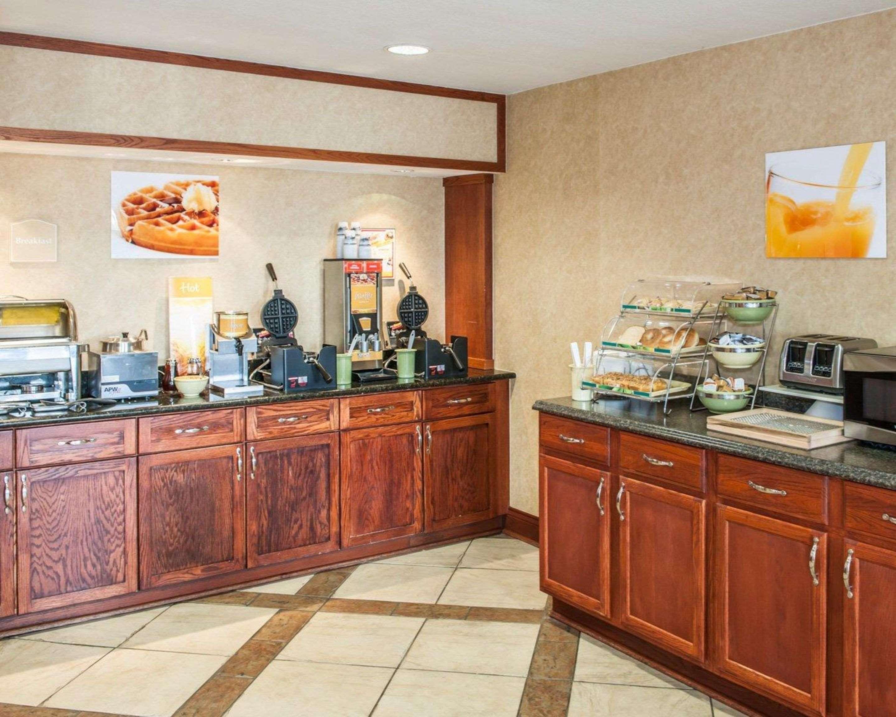 Quality Inn Castleton Zewnętrze zdjęcie