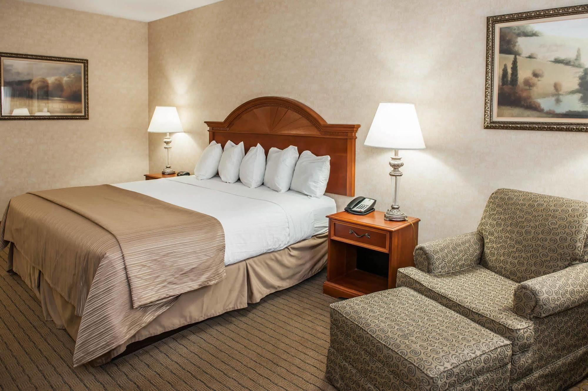 Quality Inn Castleton Zewnętrze zdjęcie