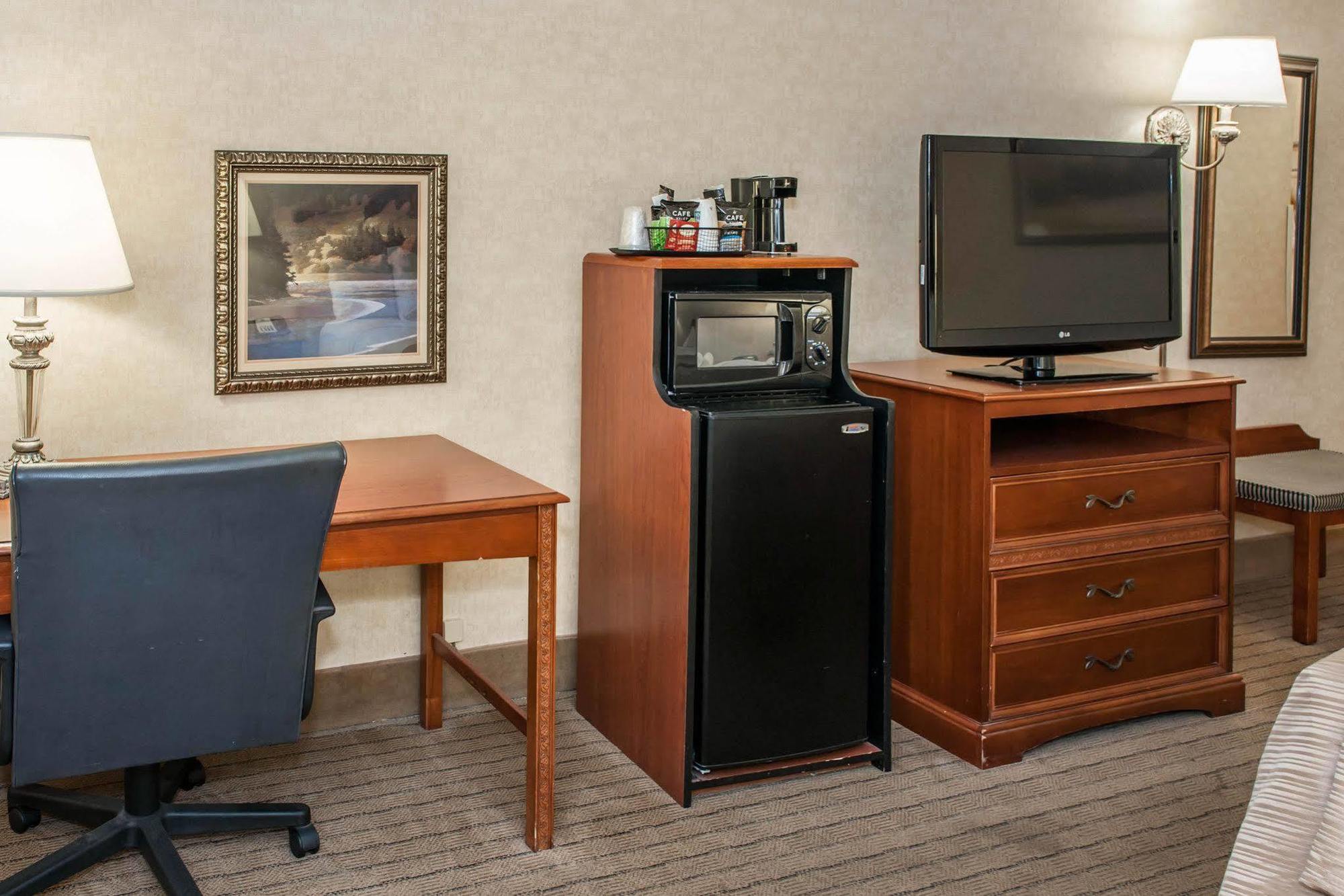 Quality Inn Castleton Zewnętrze zdjęcie