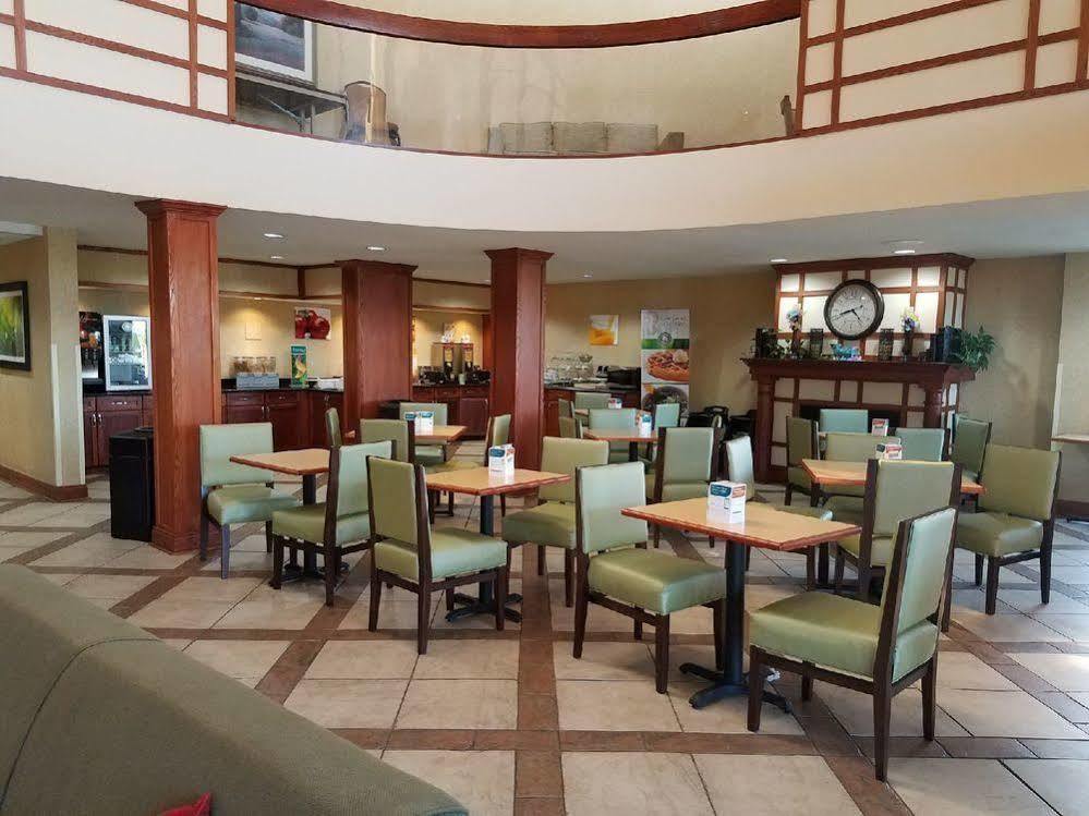 Quality Inn Castleton Zewnętrze zdjęcie